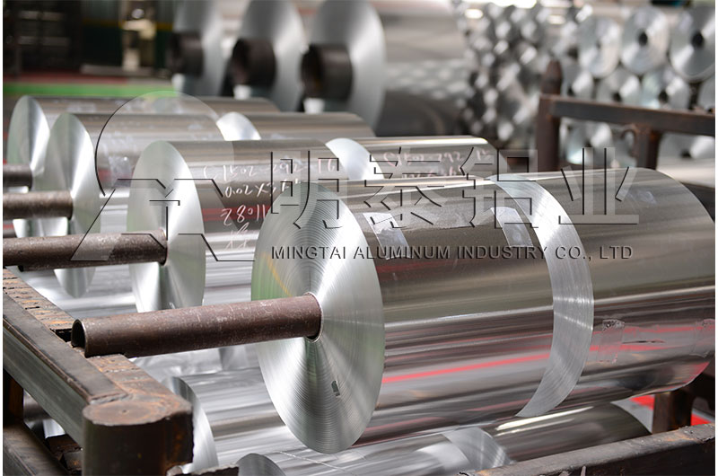 大型鋁箔隔熱汽車(chē)罩廠(chǎng)家_1060鋁箔價(jià)格多少