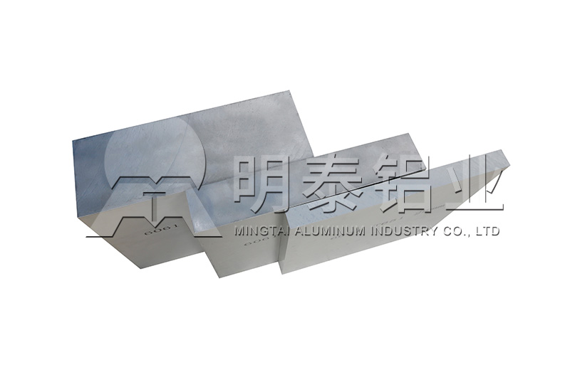 6個(gè)厚鋁板多少錢1噸？有哪些規(guī)格型號(hào)可選